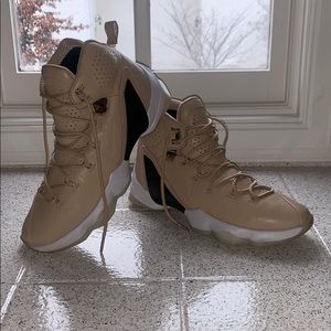 NIKE LEBRON 13 ELITE EXT LEATHER “LINEN”
